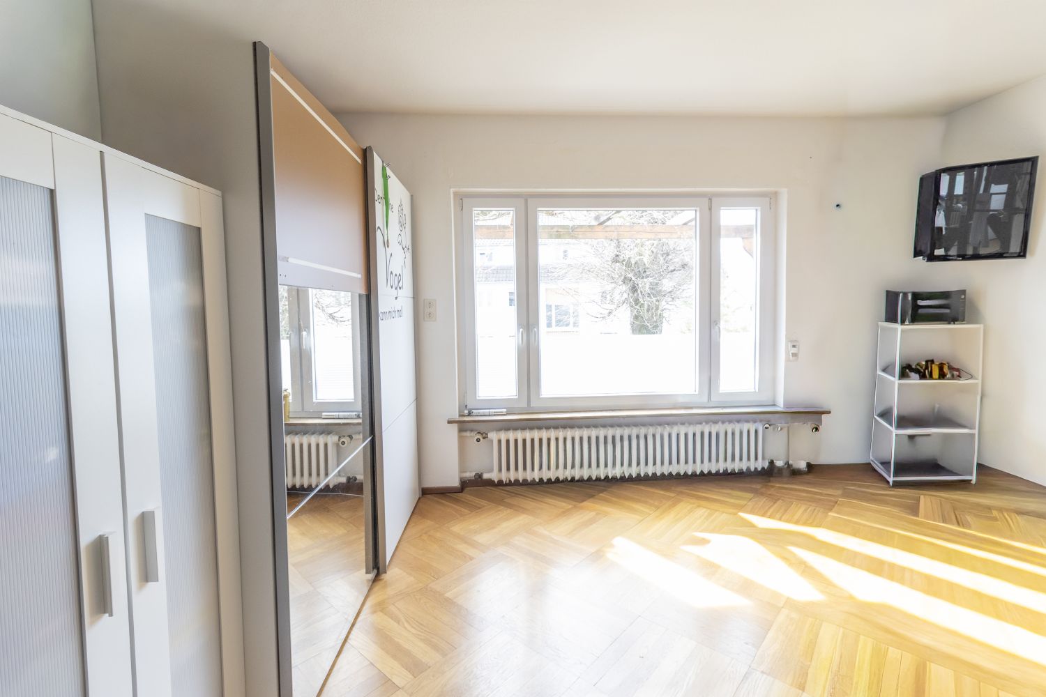 Großzügiges Zweifamilienhaus mit Doppelgarage – Zentrumsnah – Ideal für Familien & Mehrgenerationen - Ess- oder Schlafzimmer EG (21716)