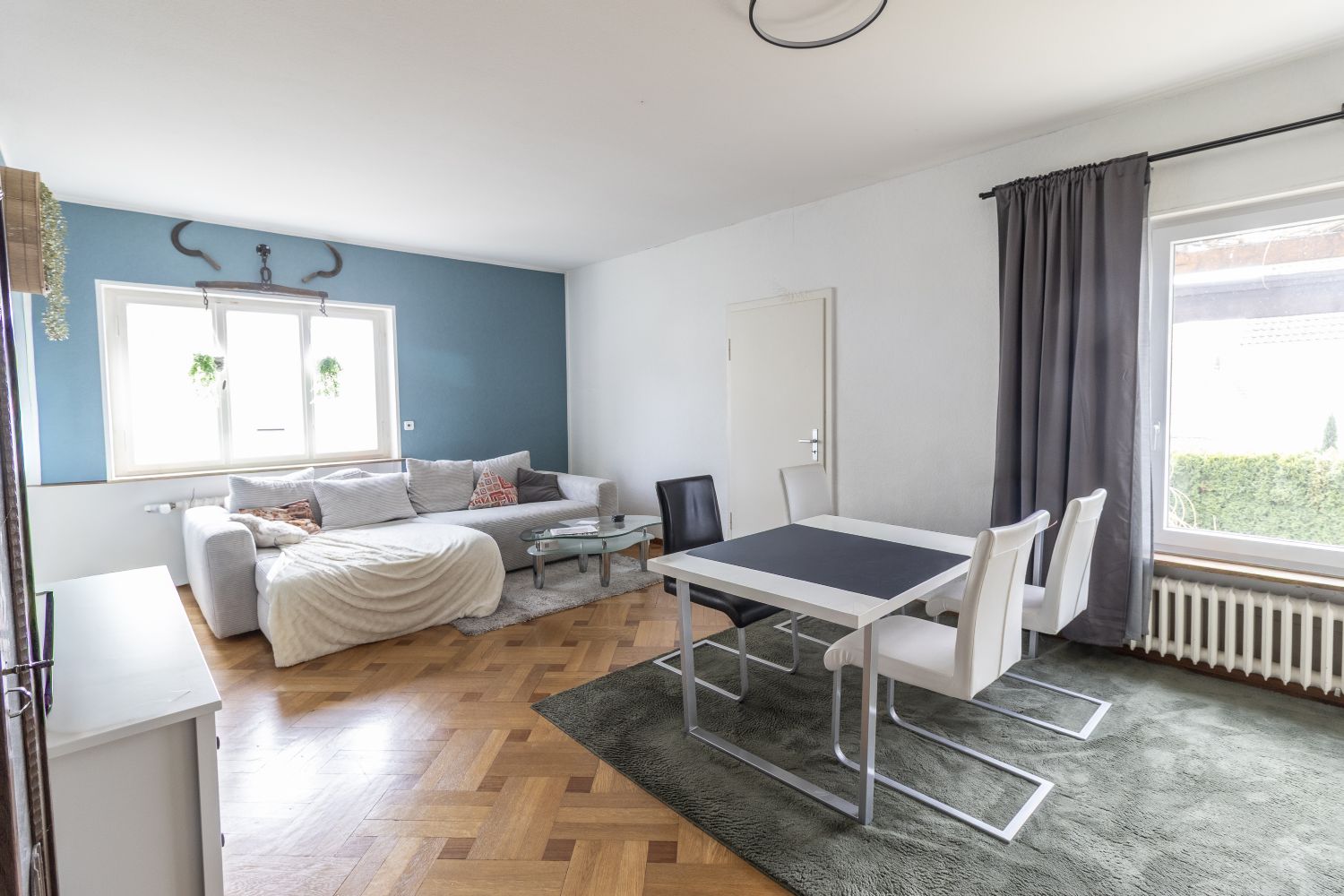Großzügiges Zweifamilienhaus mit Doppelgarage – Zentrumsnah – Ideal für Familien & Mehrgenerationen - Wohn-/Esszimmer EG (21712)