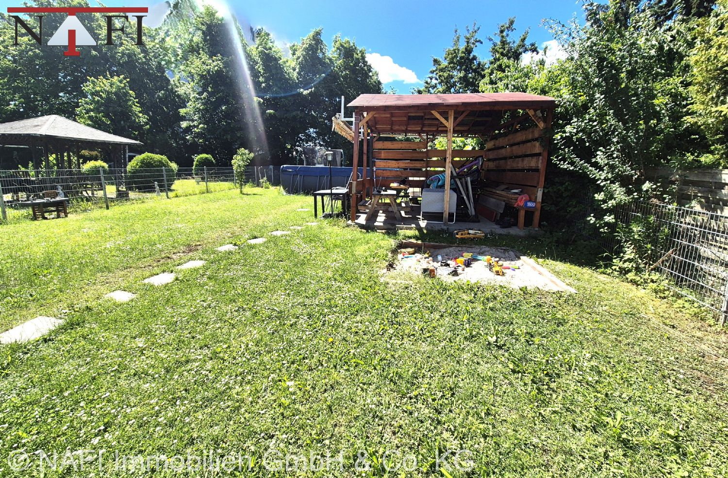 ** Modernisiertes Einfamilienhaus mit Einliegerwohnung und Sonnengarten ** - Garten (24542)