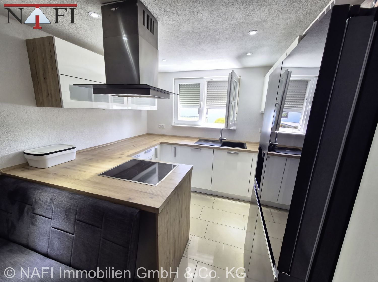** Modernisiertes Einfamilienhaus mit Einliegerwohnung und Sonnengarten ** - Küche EG (24533)