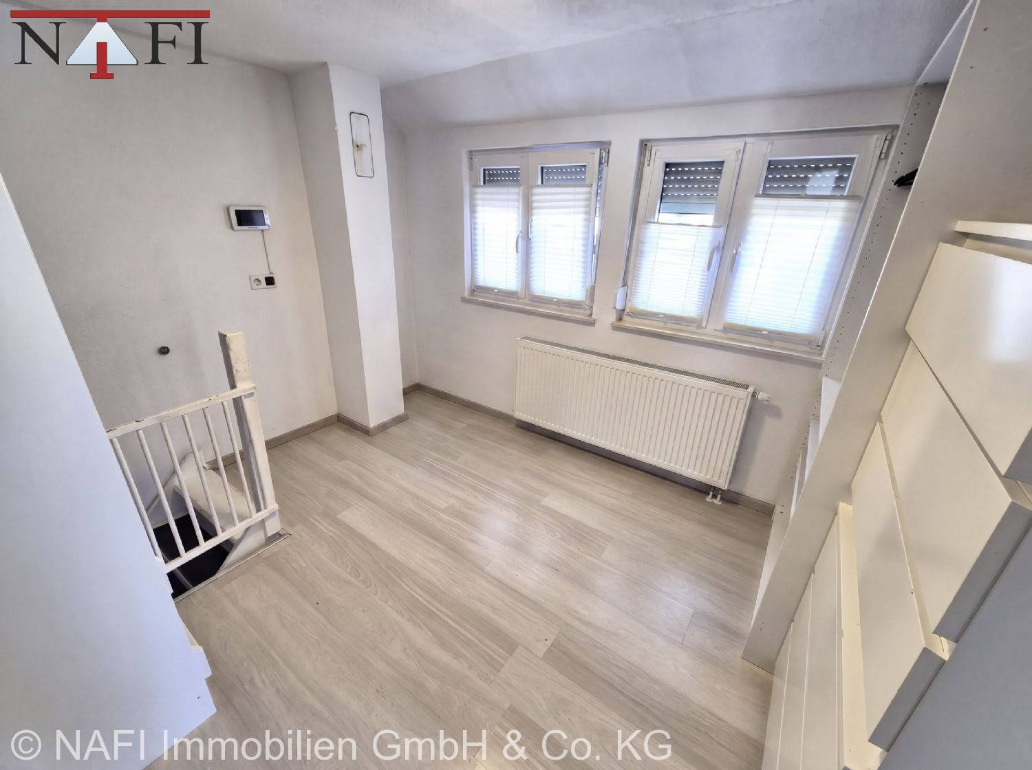 ** Modernisiertes Einfamilienhaus mit Einliegerwohnung und Sonnengarten ** - Zimmer DG (24537)