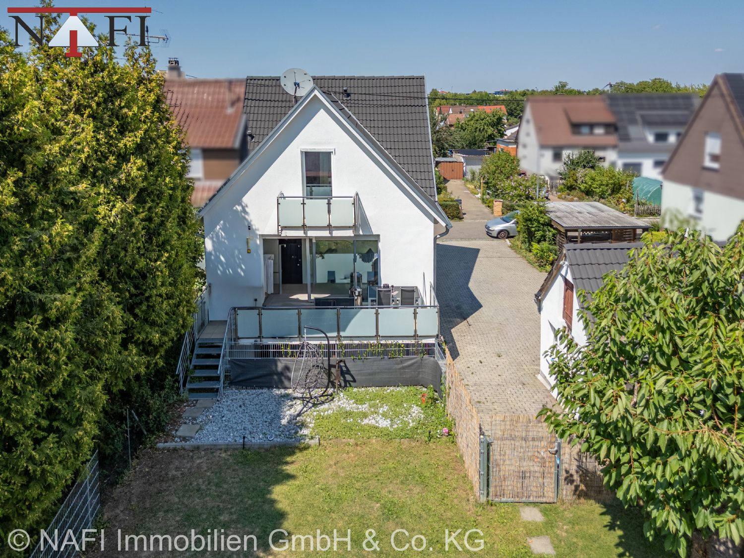 ** Modernisiertes Einfamilienhaus mit Einliegerwohnung und Sonnengarten ** - Luftbilder (24526)