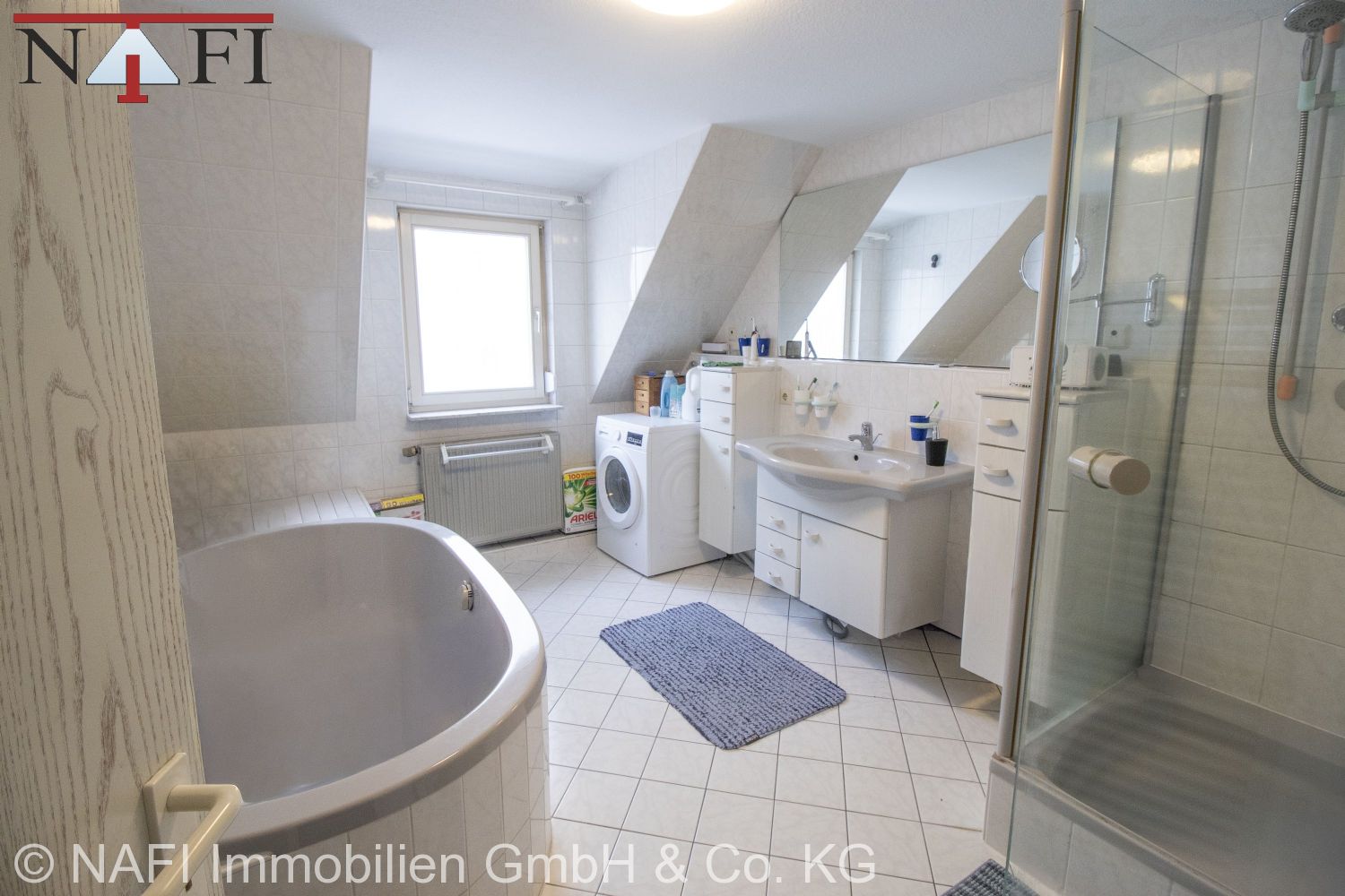 10% Renditestarkes Wohn- und Geschäftshaus in zentraler Ortskernlage mit Entwicklungspotenzial - Bad 1. Ebene Maisonettewohnung (2. OG) (21678)