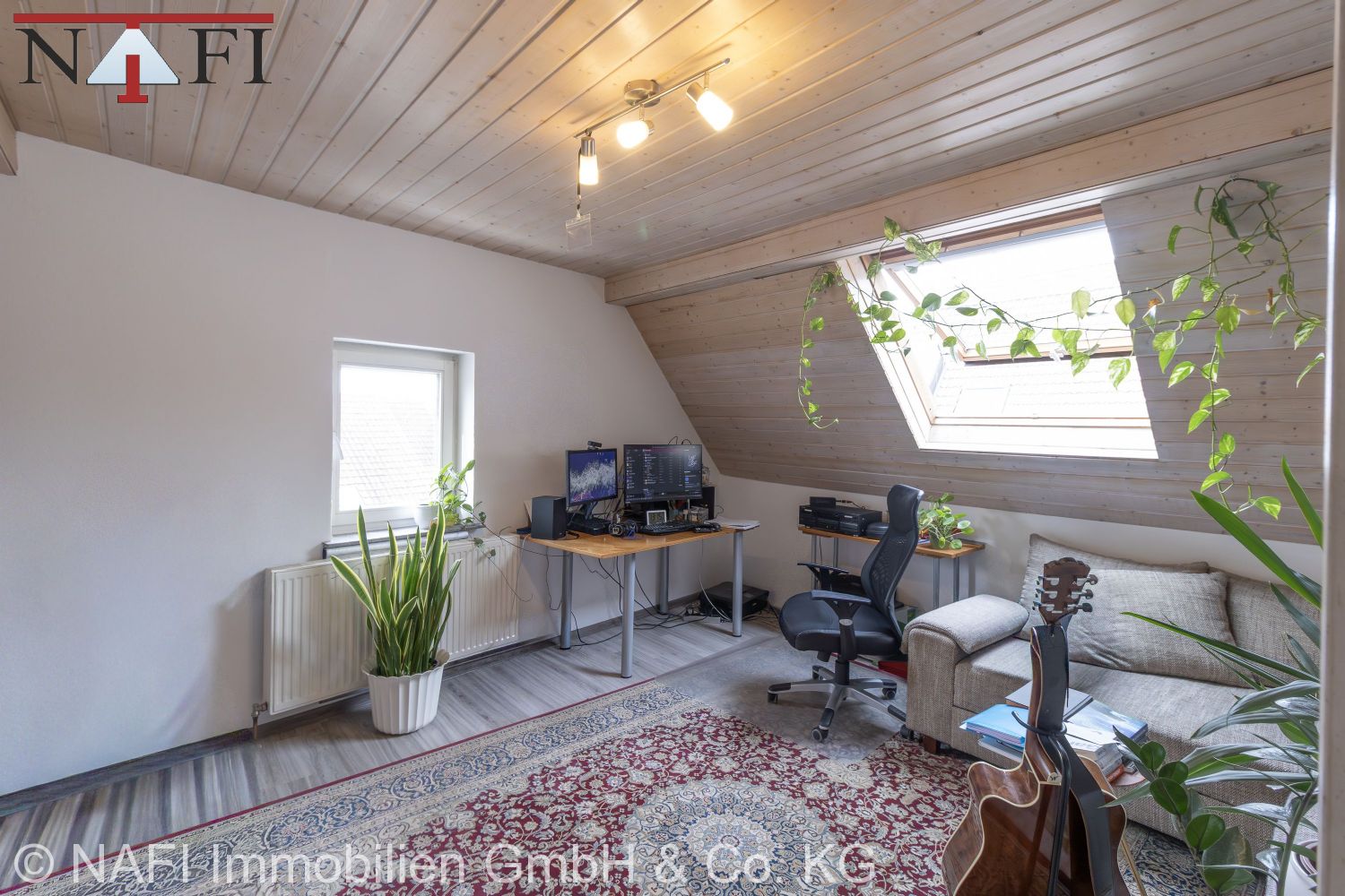 10% Renditestarkes Wohn- und Geschäftshaus in zentraler Ortskernlage mit Entwicklungspotenzial - 1. Zimmer 2. Ebene Maisonettewohnung (2. OG) (21682)