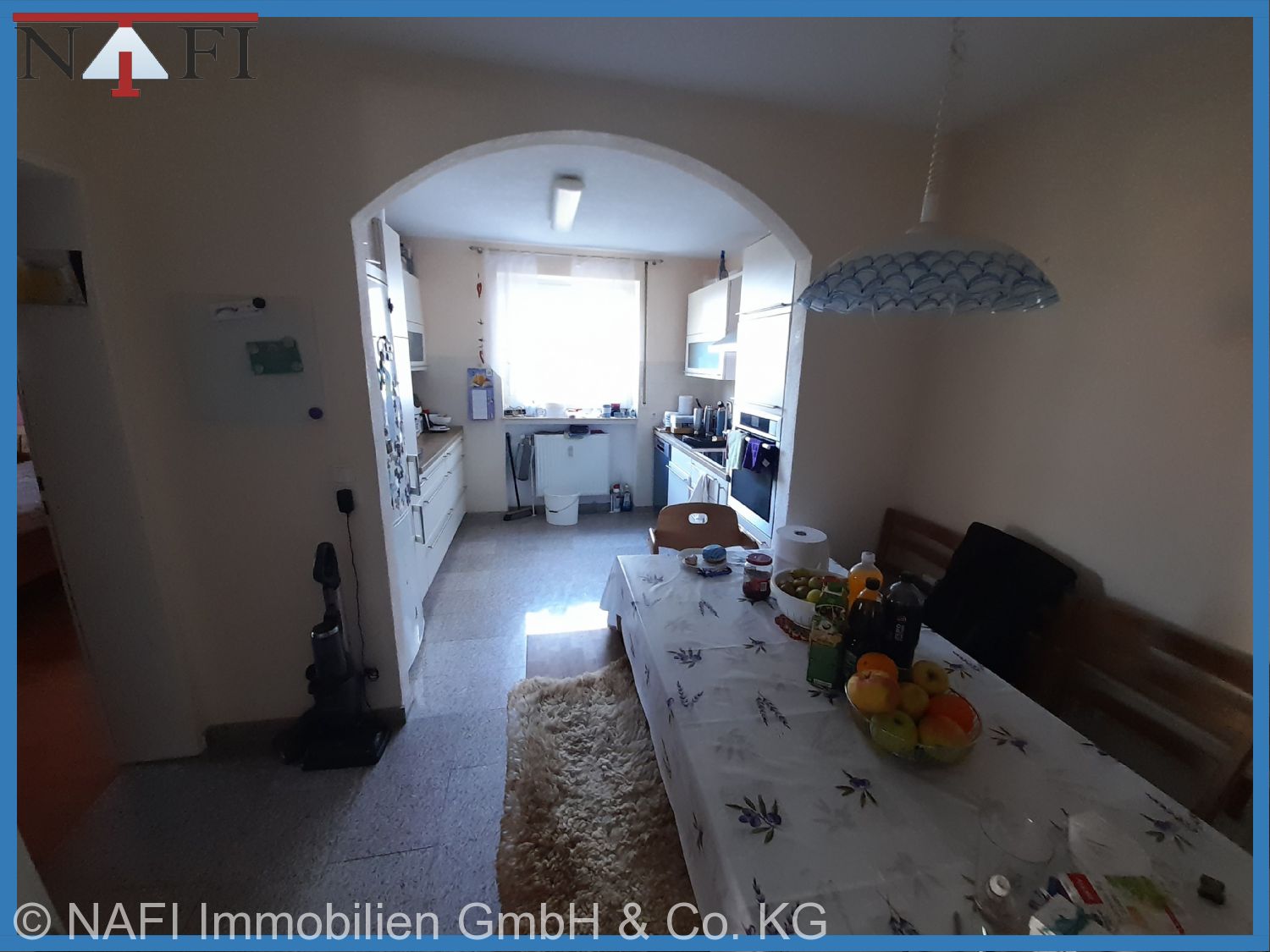 Helle 4,5-Zimmer-Wohnung mit Balkon und Aufzug - Essbereich (20678)