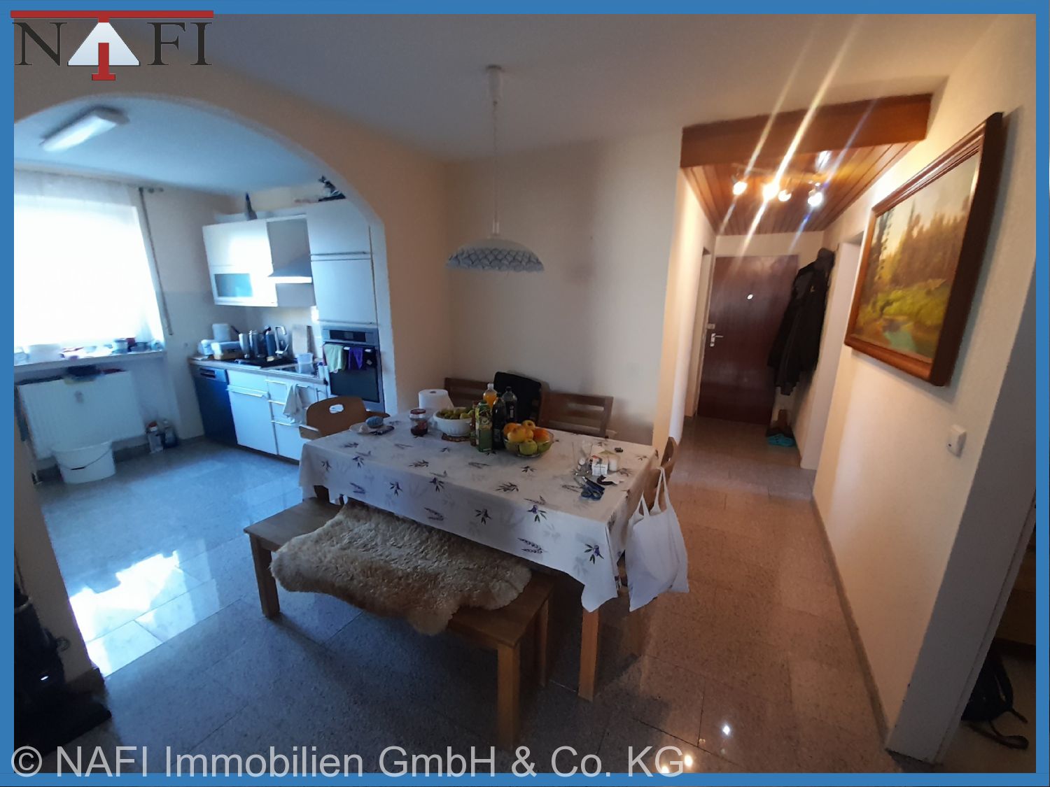 Helle 4,5-Zimmer-Wohnung mit Balkon und Aufzug - Essbereich (20680)