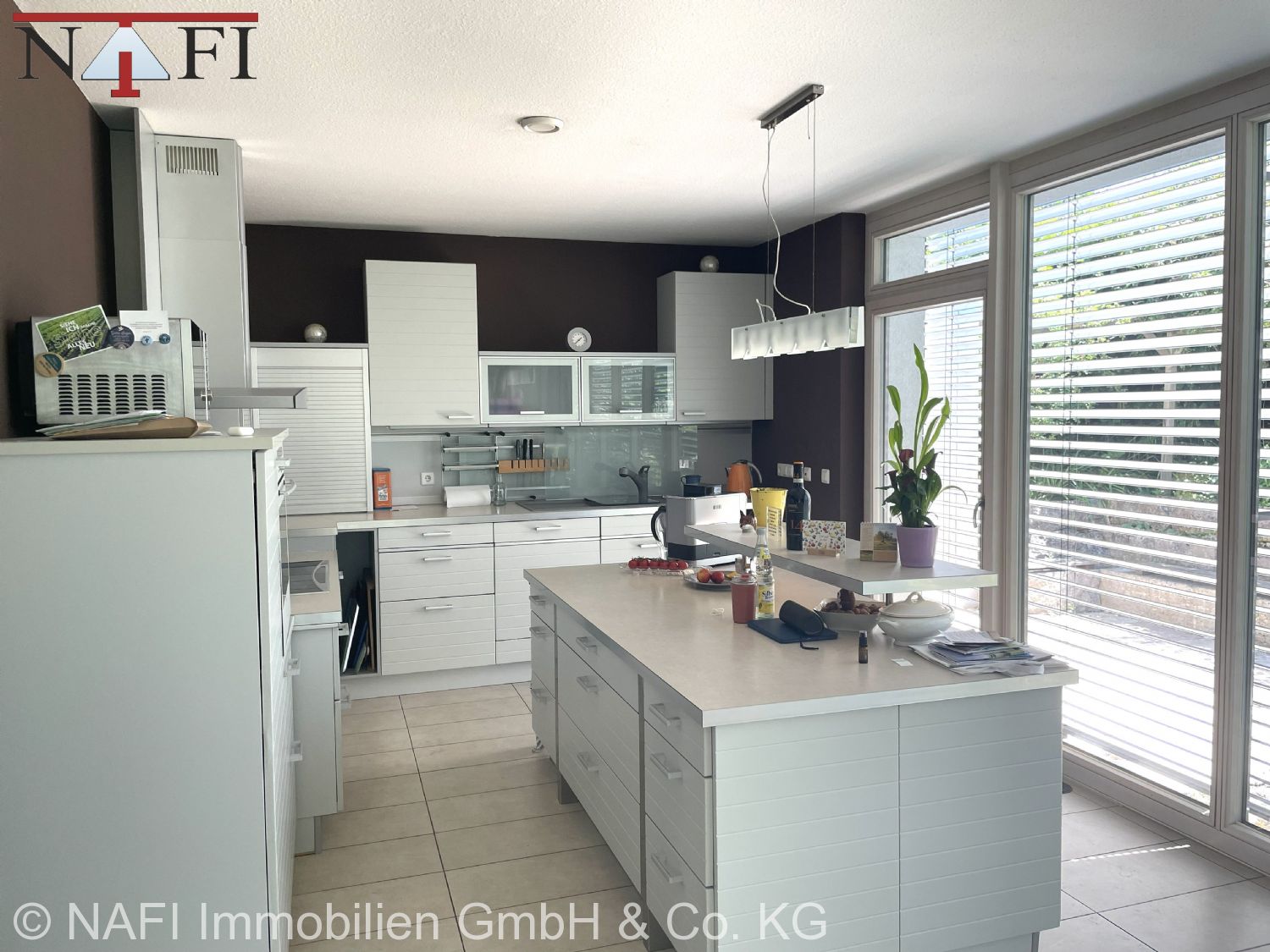Exklusives Passivhaus mit Schwimmteich, Photovoltaik und hochwertiger Ausstattung - Küche (22744)