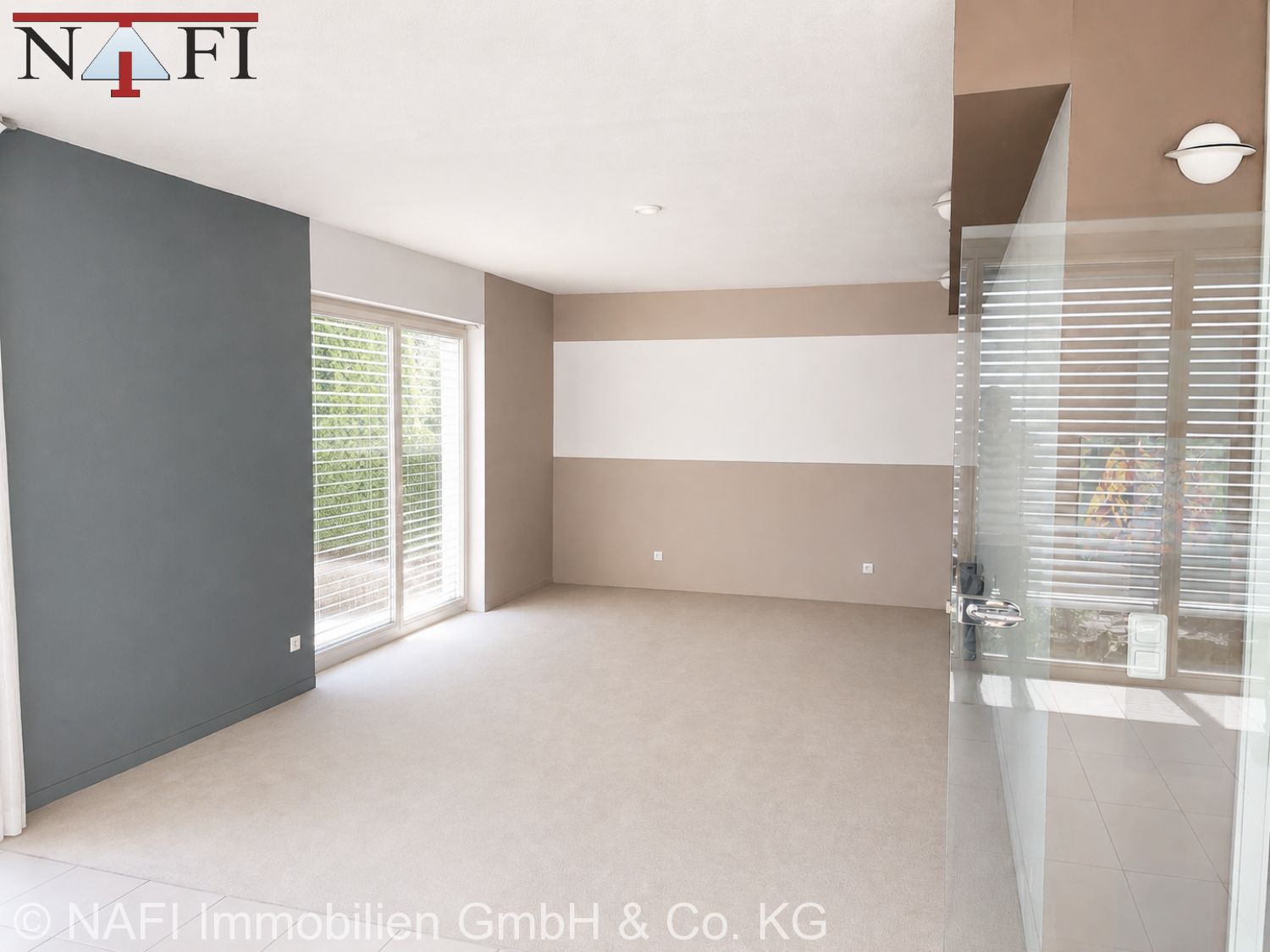 Exklusives Passivhaus mit Schwimmteich, Photovoltaik und hochwertiger Ausstattung - Wohnbereich (23025)