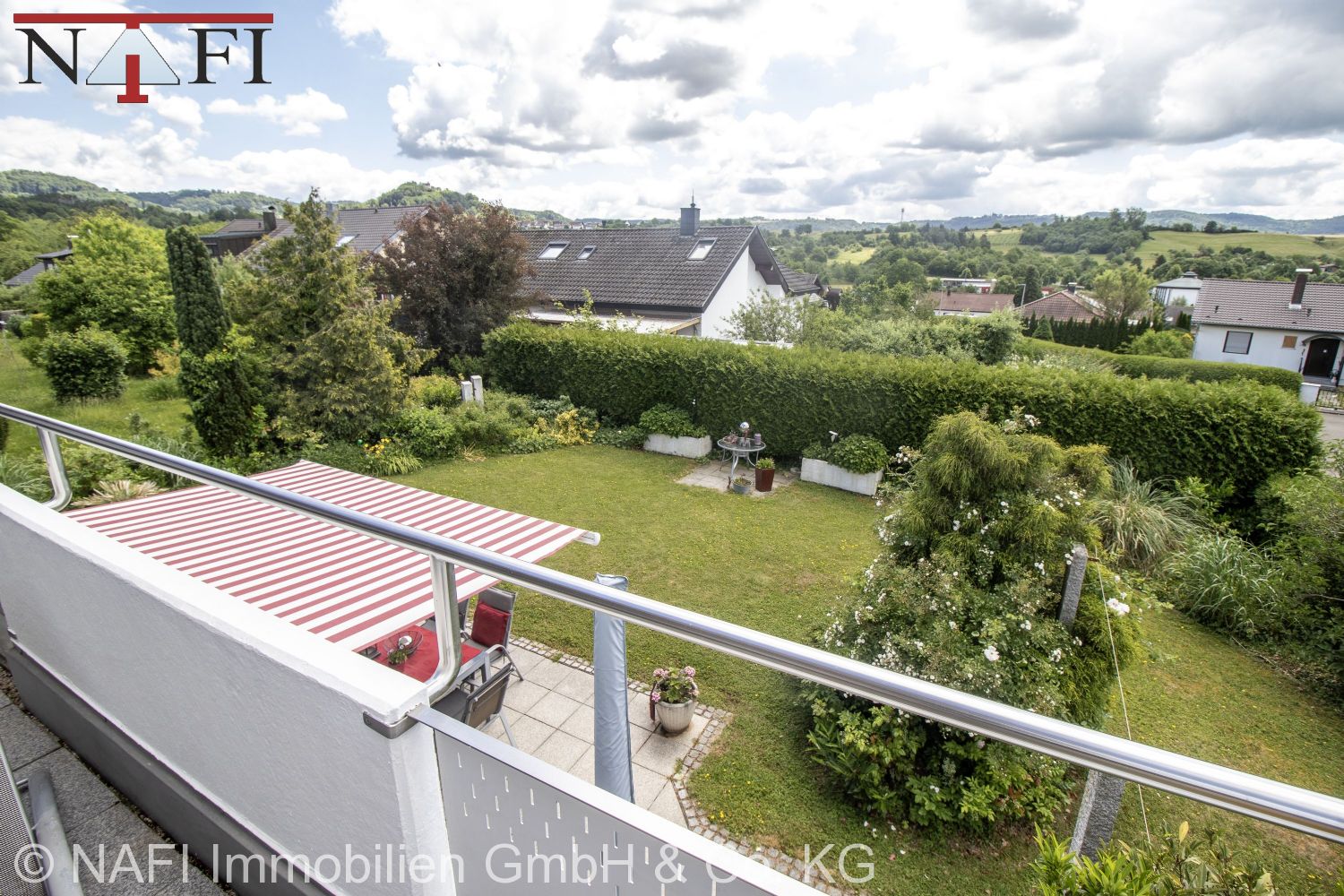 ***In attraktiver Wohnlage – modernes Architektenhaus *** - Balkon (22415)