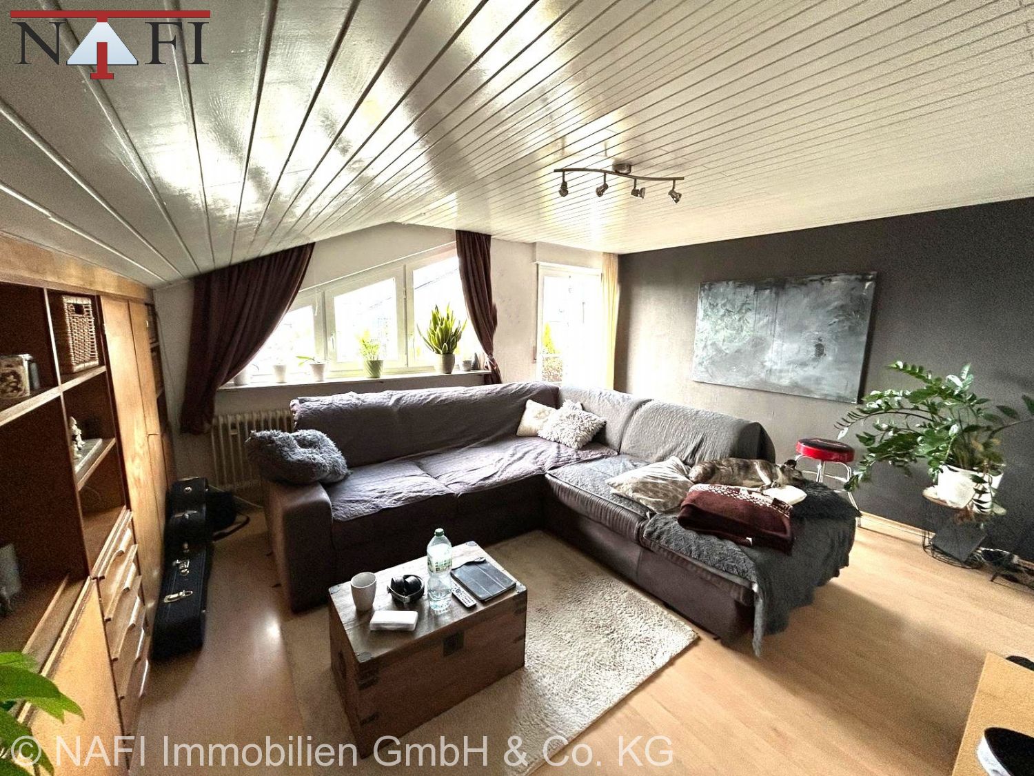 **3 Zimmer Dachgeschosswohnung mit Weitblick** - Wohnzimmer DG (17560)