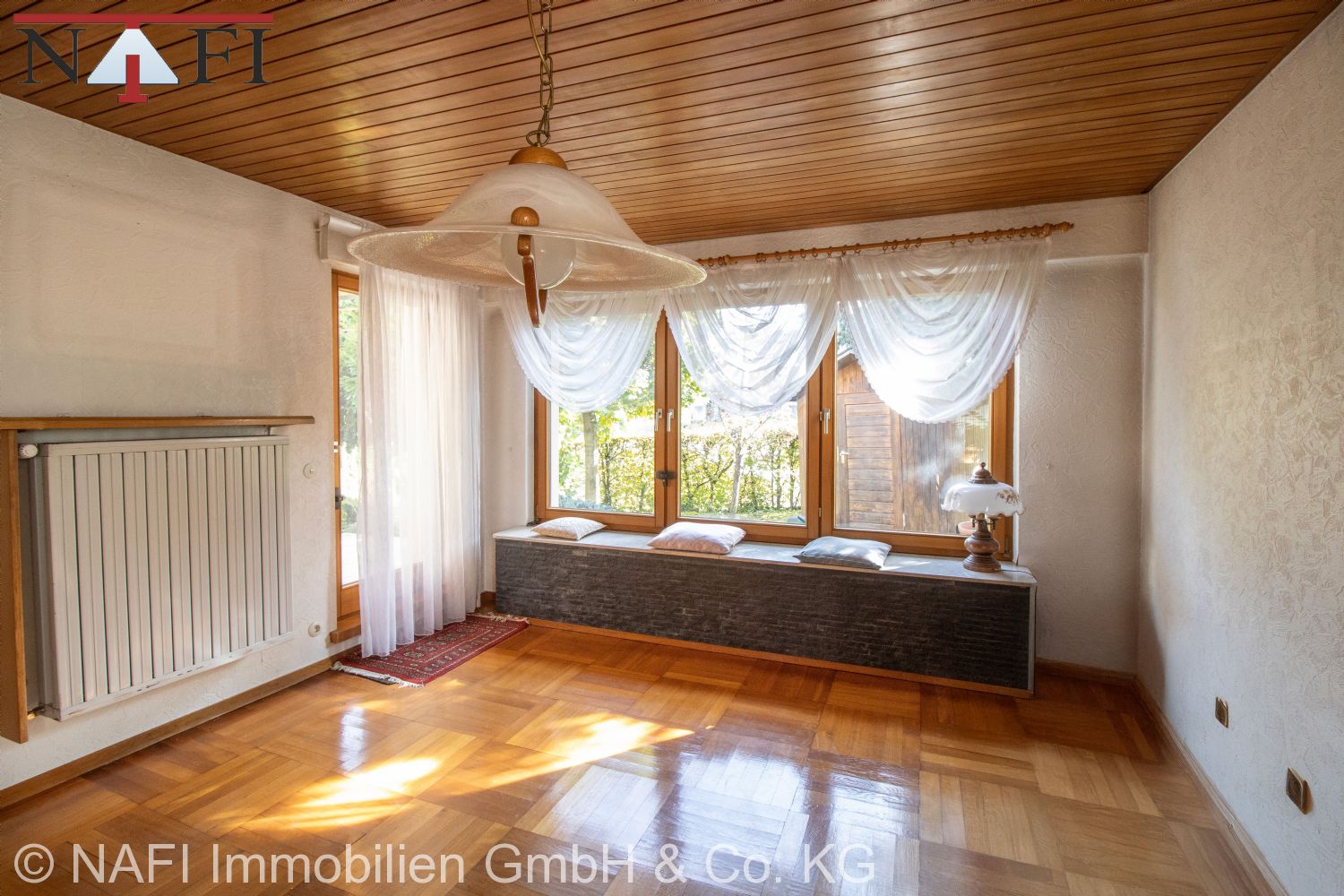 **Am Ortsrand – Einfamilienhaus mit Doppelgarage **, 73614 Schorndorf, Einfamilienhaus