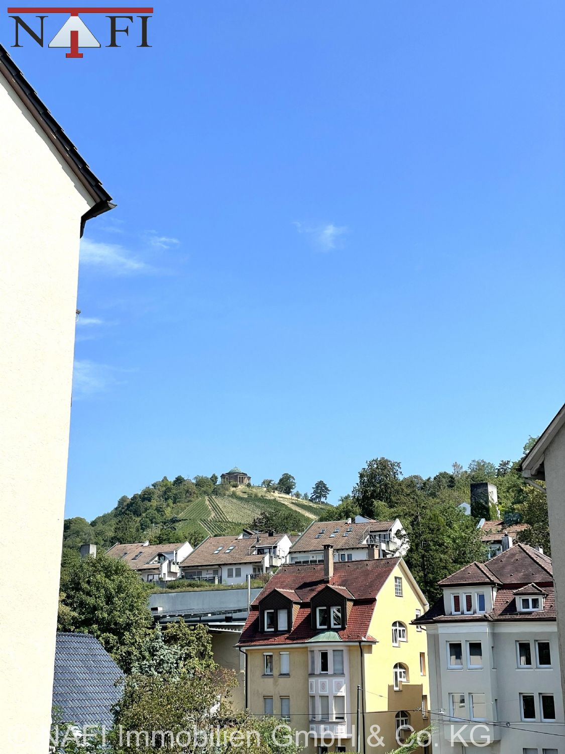 **Charmante 3-Zimmer-Altbauwohnung mit hohen Decken in Stuttgart-Untertürkheim** - Ausblick (22272)