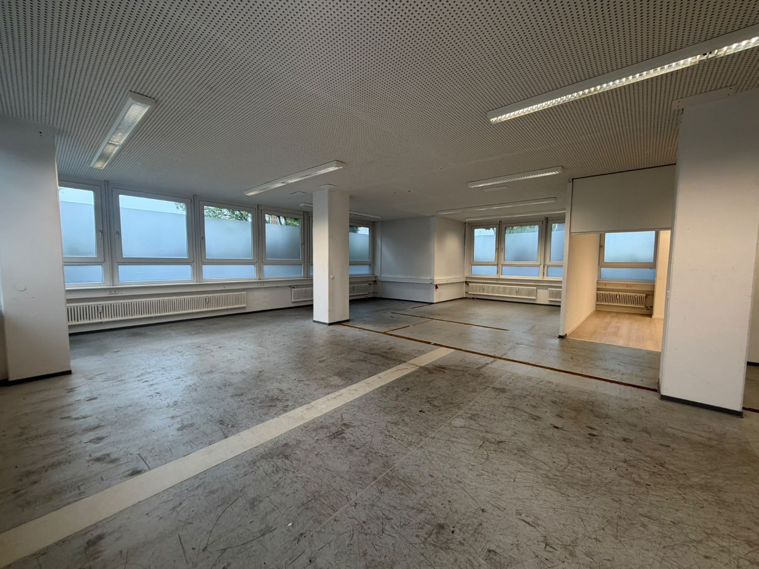 „164 m² Gewerbefläche in Fellbach | Flexibel teilbar | Büro • Lager • Showroom“ - Bild (27380)