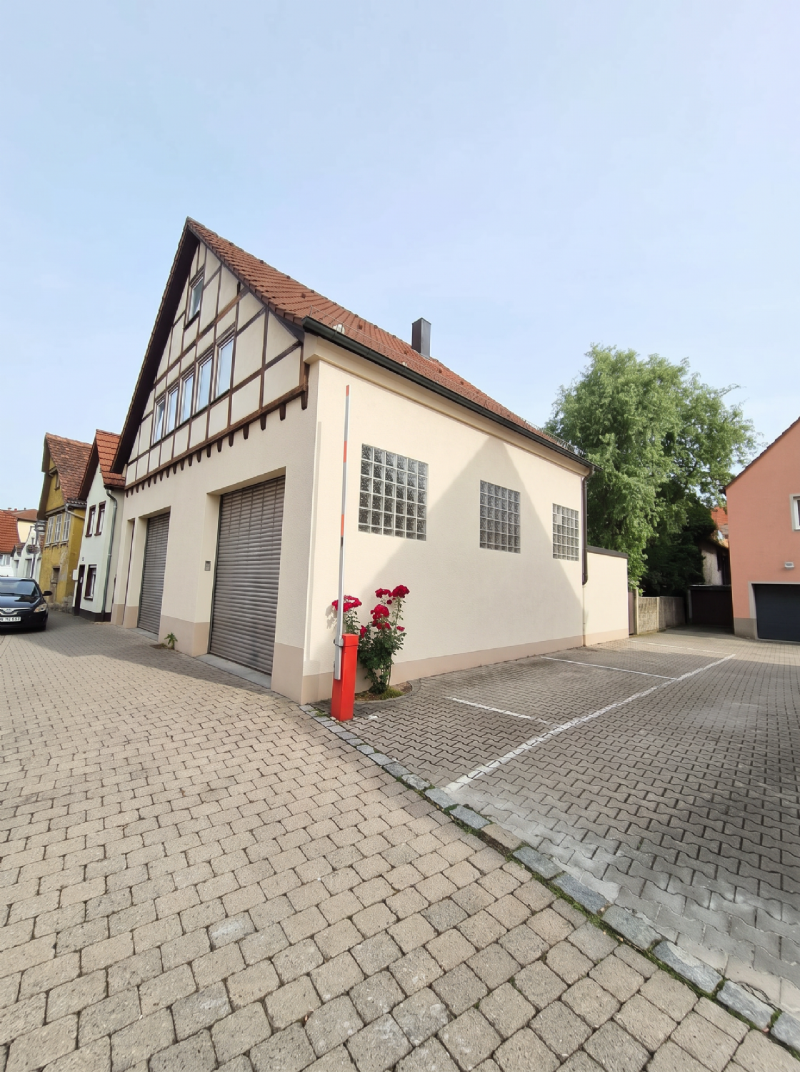 **Ideal für Handwerker: Großzügiges Wohn- und Gewerbeobjekt mit vielseitigen Nutzungsmöglichkeiten**, 73525 Schwäbisch Gmünd, Einfamilienhaus