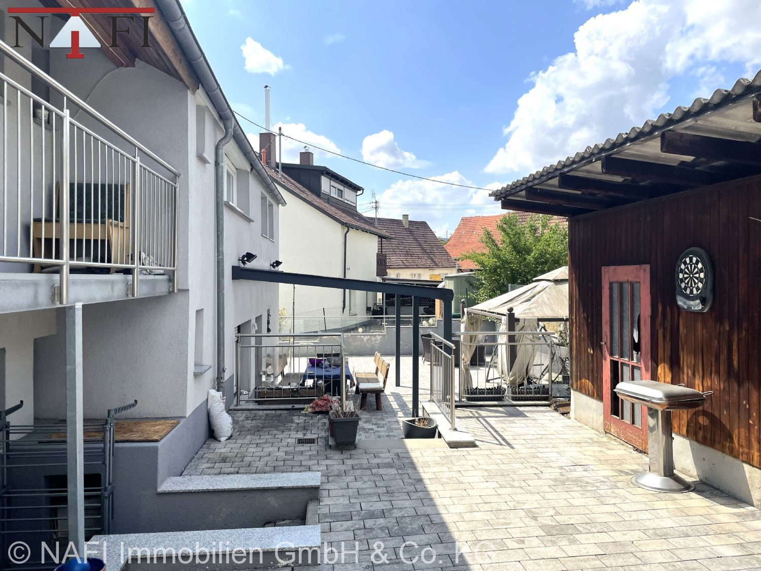 **Attraktives Mehrfamilienhaus in Großaspach mit vielseitigem Nutzungspotenzial** - Ansicht hinten (25972)