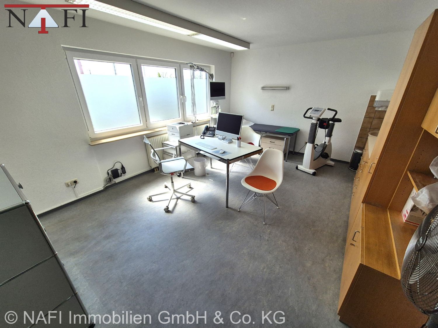 **Etablierte Praxisfläche im bekannten Ärztehaus Schorndorf – Ideal für Fachärzte & Therapeuten!** - Behandlungszimmer (22344)