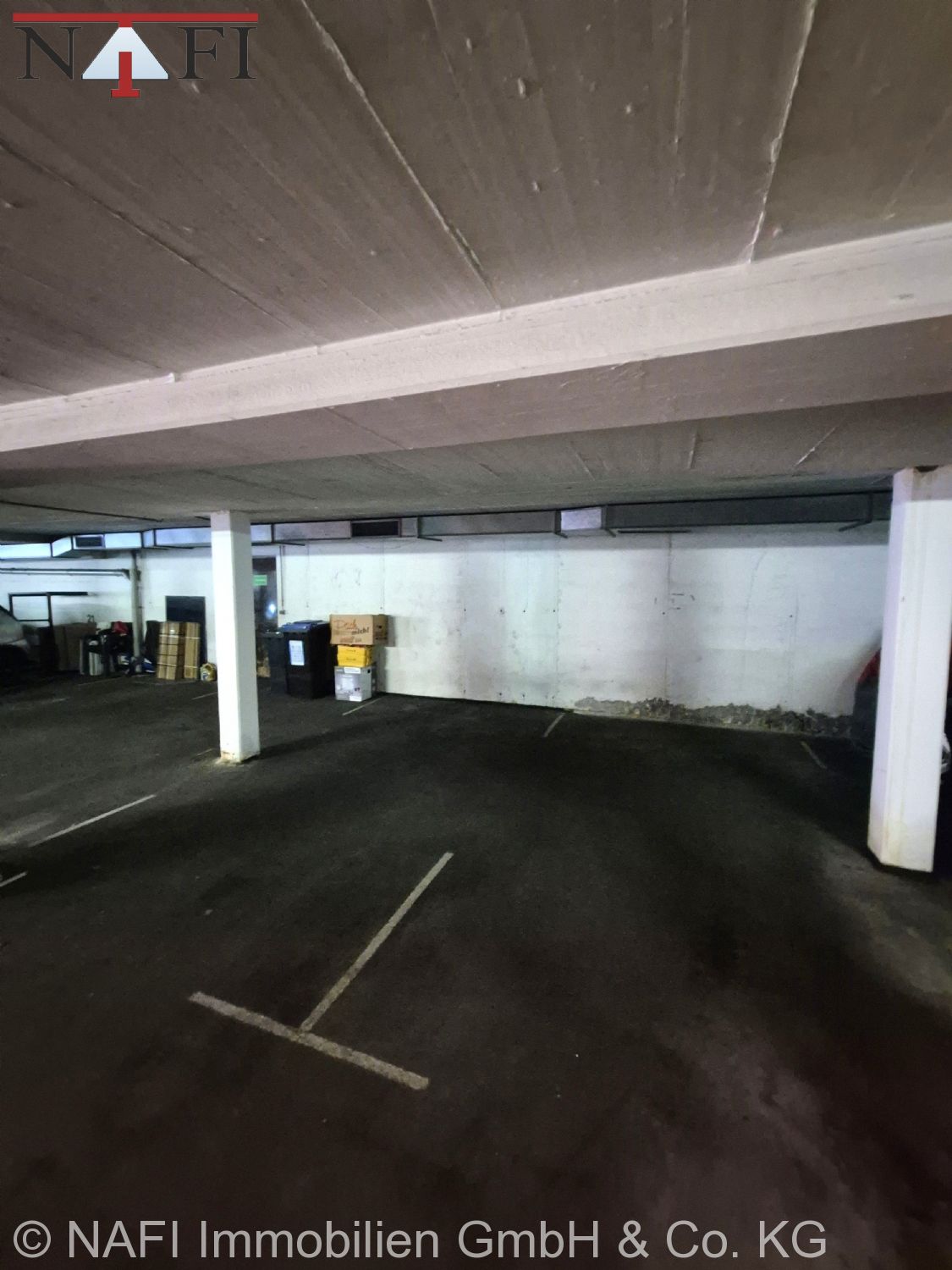 **Etablierte Praxisfläche im bekannten Ärztehaus Schorndorf – Ideal für Fachärzte & Therapeuten!** - TG-Plätze (22349)