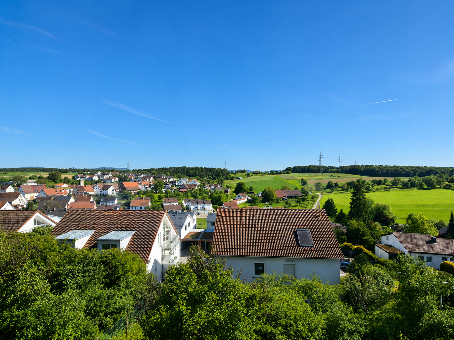 Viel Platz für Ihre Wohnideen – Zweifamilienhaus mit Ausbaureserve auf großzügigem Grundstück - Weitblick (21765)