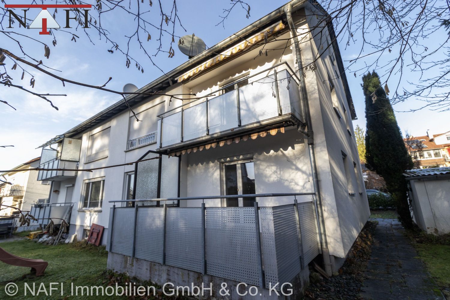 **Wohnen in Bestlage: Gepflegte 3-Zimmer-Erdgeschosswohnung in Schorndorf** - Hausansicht (17611)