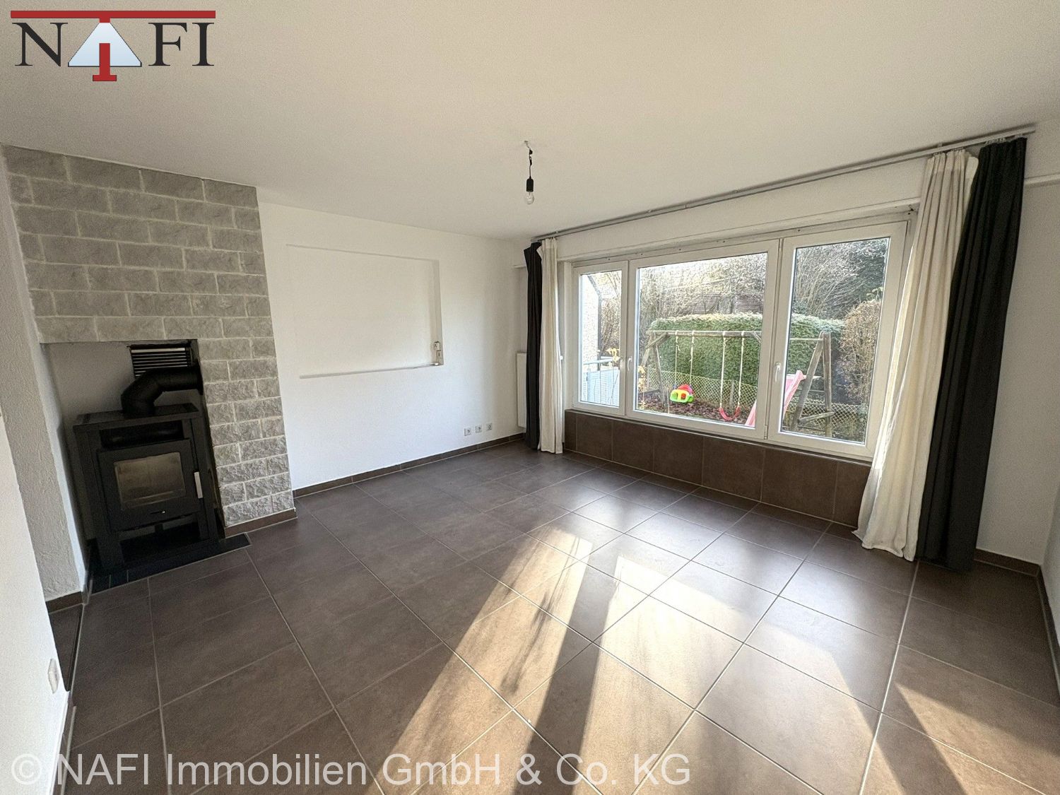 **Wohnen in Bestlage: Gepflegte 3-Zimmer-Erdgeschosswohnung in Schorndorf** - Wohn-/Esszimmer EG (17614)