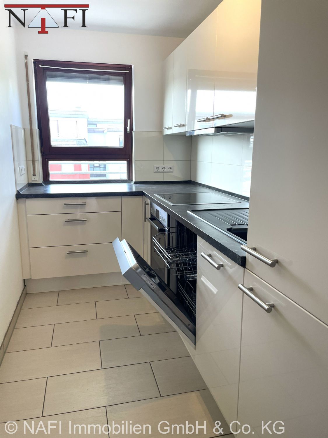 ++Gepflegte 3-Zimmer-Dachgeschosswohnung mit Balkon & Stellplatz++ - Küche (21618)