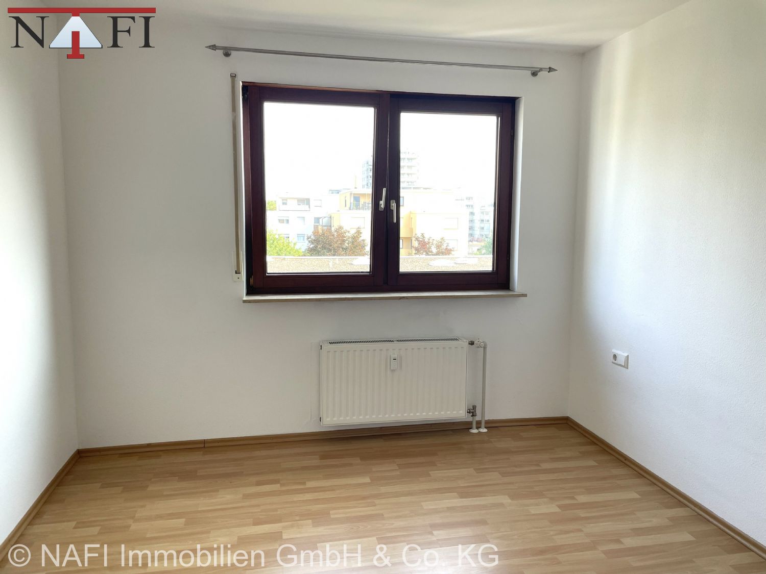 ++Gepflegte 3-Zimmer-Dachgeschosswohnung mit Balkon & Stellplatz++ - Schlafzimmer (21619)