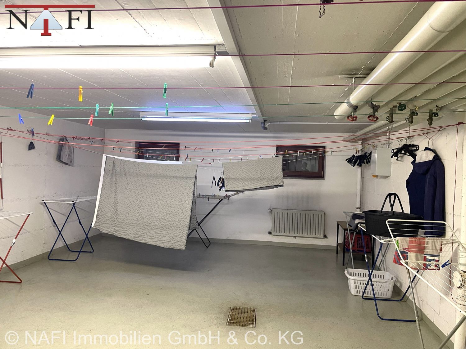 ++Gepflegte 3-Zimmer-Dachgeschosswohnung mit Balkon & Stellplatz++ - Trockenraum (21628)
