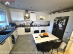 Küche EG - *Wohnen mit viel Freiraum – Zweifamilienhaus mit Balkon, Terrasse & Garten*