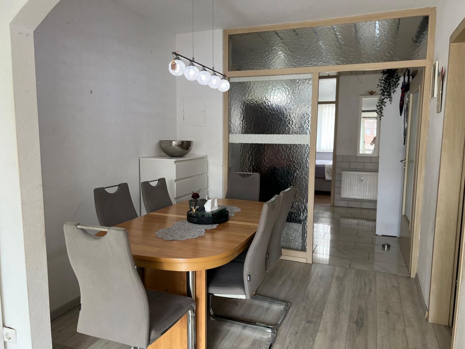 Gepflegte Eigentumswohnung in ruhiger, zentraler Lage von Schwieberdingen - Esszimmer (21431)