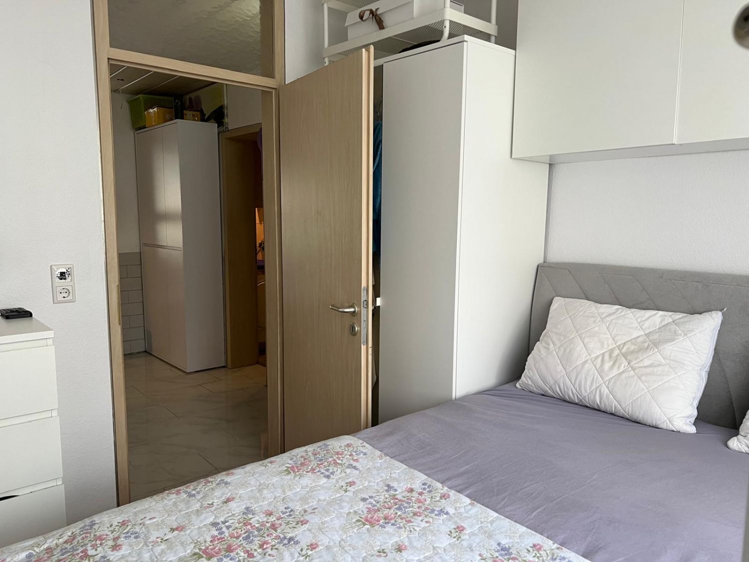 Gepflegte Eigentumswohnung in ruhiger, zentraler Lage von Schwieberdingen - Schlafzimmer (21435)