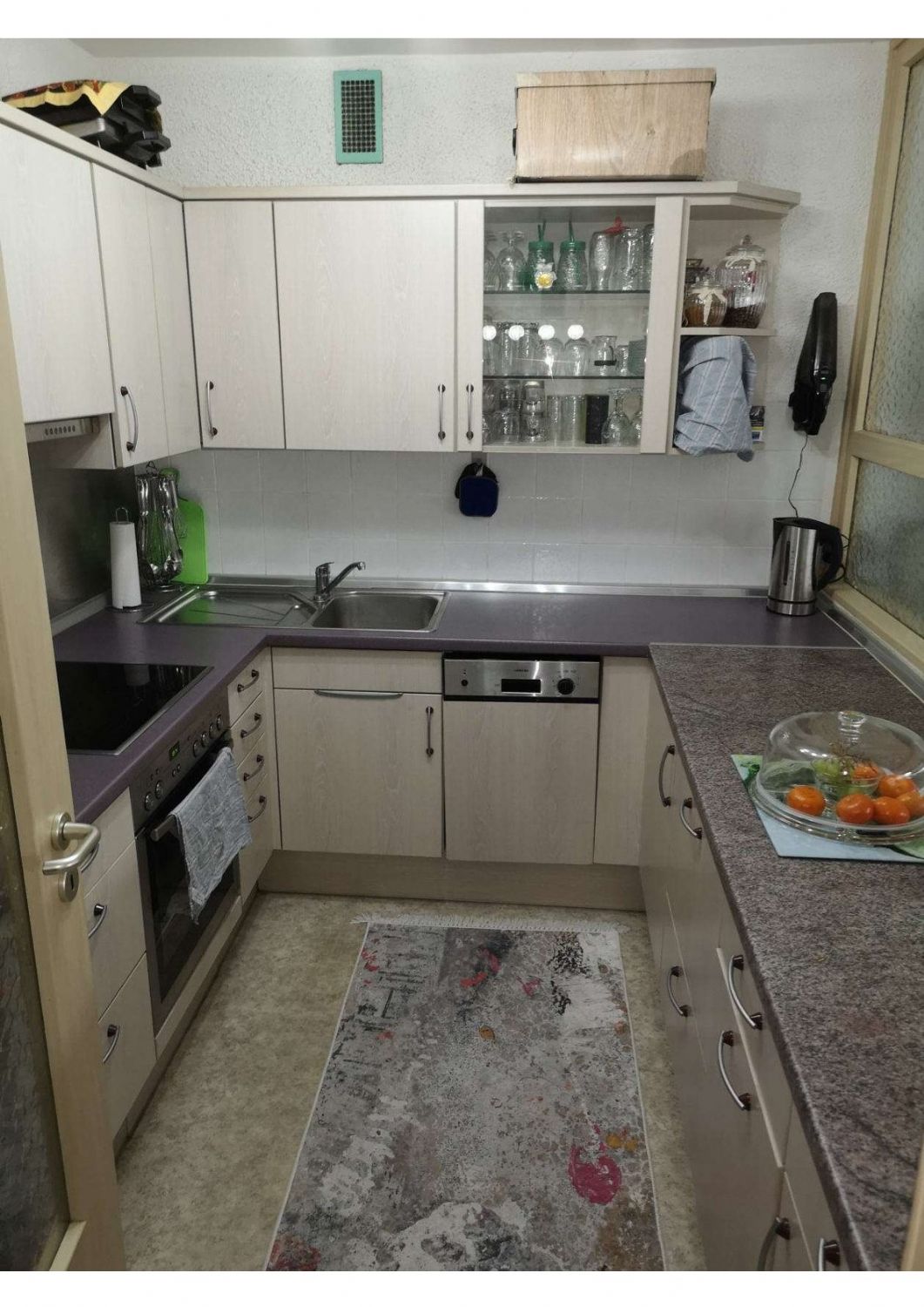 Gepflegte Eigentumswohnung in ruhiger, zentraler Lage von Schwieberdingen - Küche (21432)