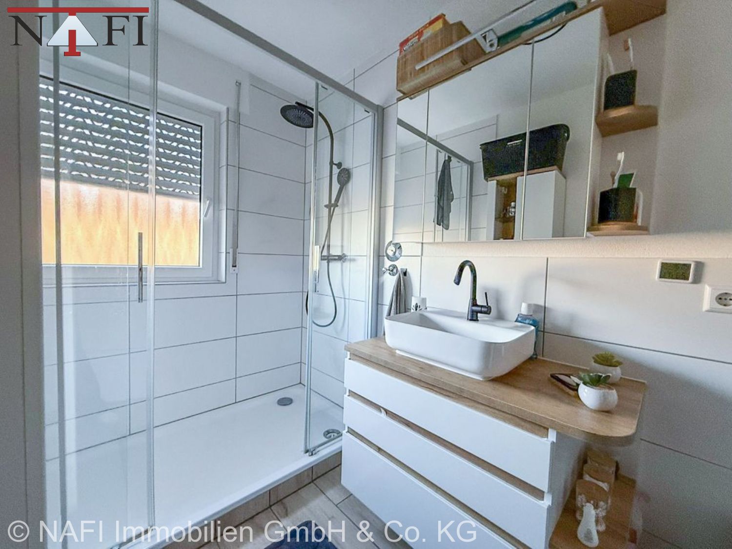 **Ein Zuhause zum Wohlfühlen: Großzügige, helle 3–4-Zimmer-Wohnung in attraktiver Wohnlage** - modernes Tageslichtbad (23523)