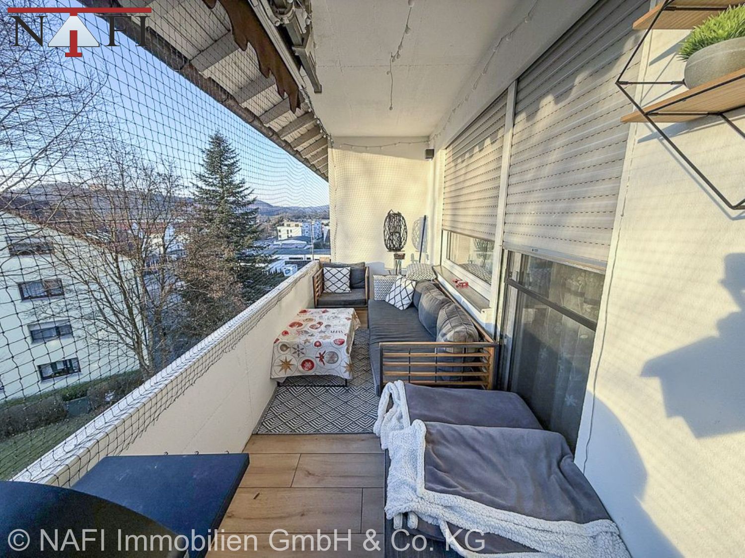 **Ein Zuhause zum Wohlfühlen: Großzügige, helle 3–4-Zimmer-Wohnung in attraktiver Wohnlage** - Balkon (23525)