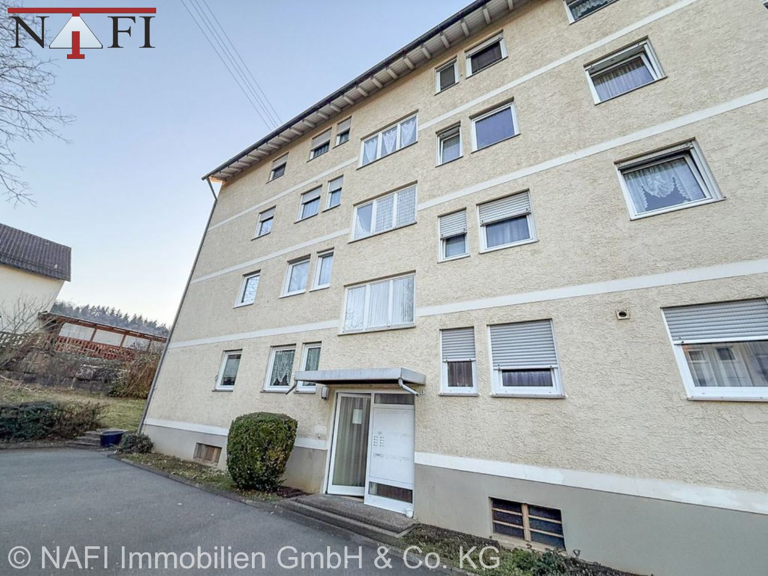 **Ein Zuhause zum Wohlfühlen: Großzügige, helle 3–4-Zimmer-Wohnung in attraktiver Wohnlage** - Haus Ansicht (23526)