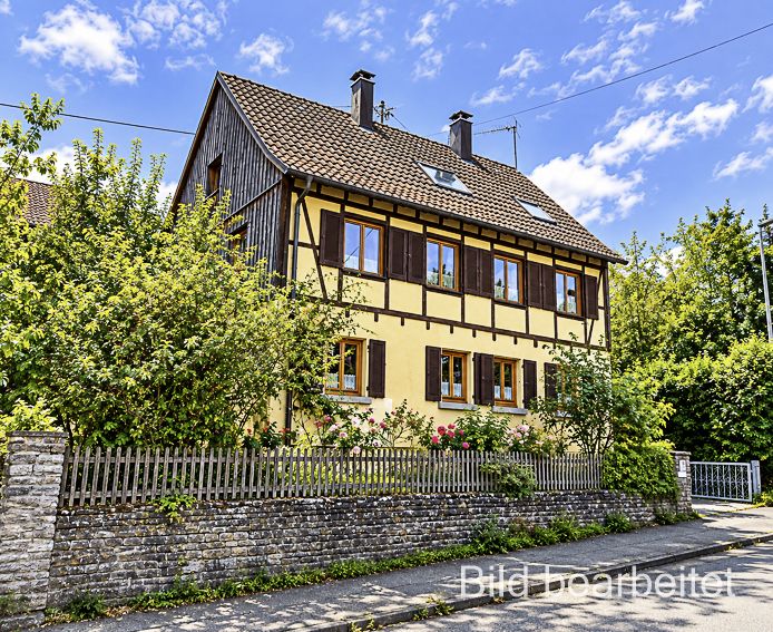 Charmantes Einfamilienhaus ~ Ein Zuhause mit Geschichte, Charakter und ganz viel Raum zum Leben - Aussenansicht (26598)