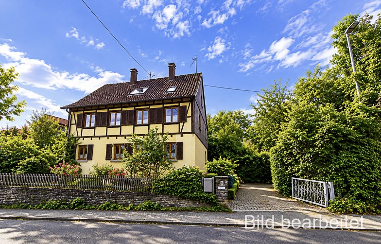 Charmantes Einfamilienhaus ~ Ein Zuhause mit Geschichte, Charakter und ganz viel Raum zum Leben - Aussenansicht (26597)