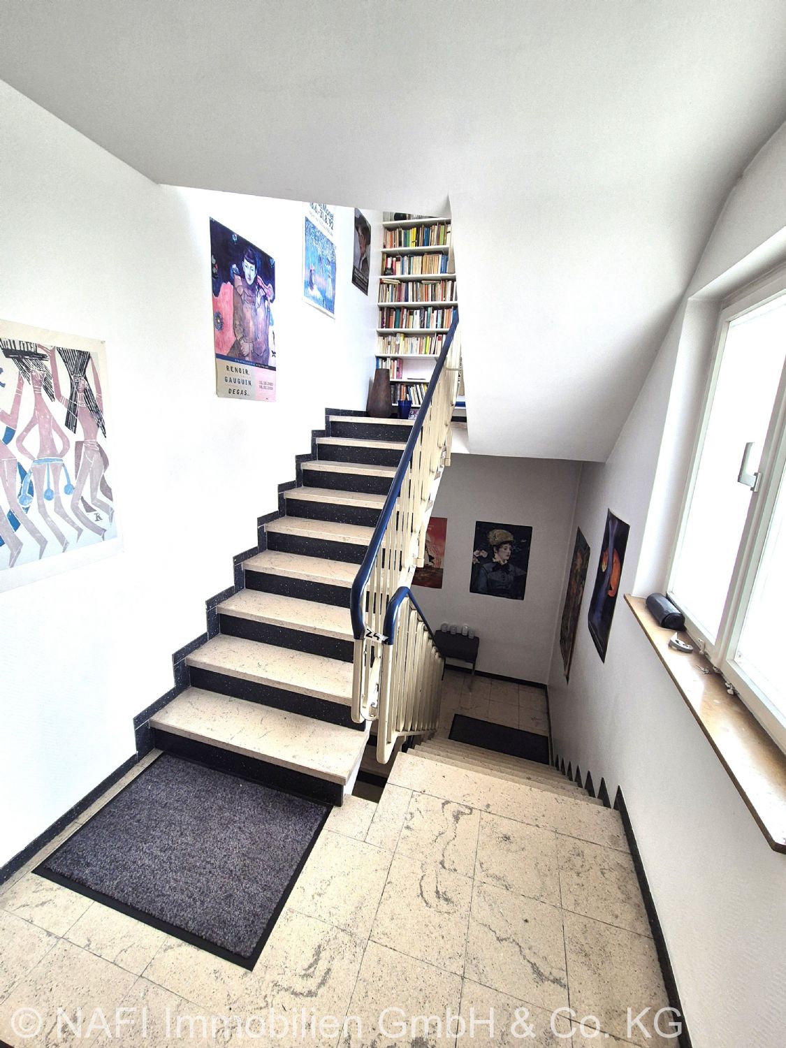 ~Attraktives Wohn- und Geschäftshaus mit vielseitigen Gestaltungs- und Nutzungsmöglichkeiten~ - Treppenhaus OG (24830)