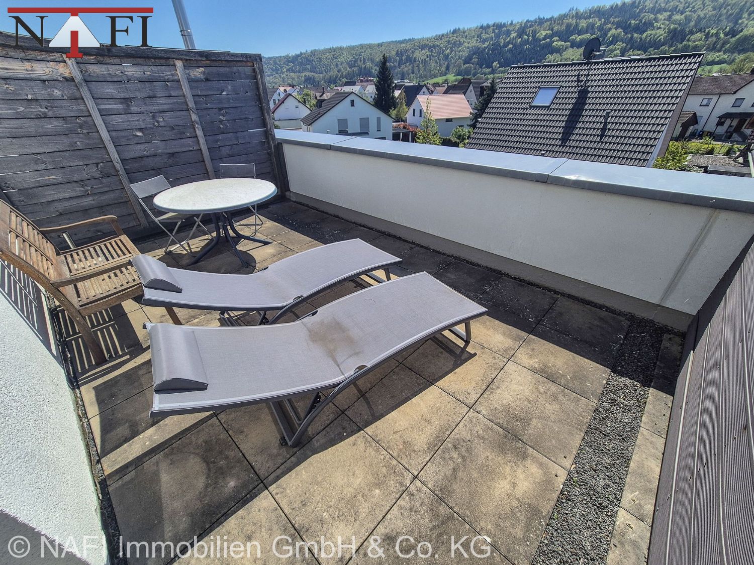*Lichtdurchflutetes Wohnen mit großzügiger Dachterrasse und Fernsicht* - Dachterrasse mit traumhafter Aussicht DG (19376)