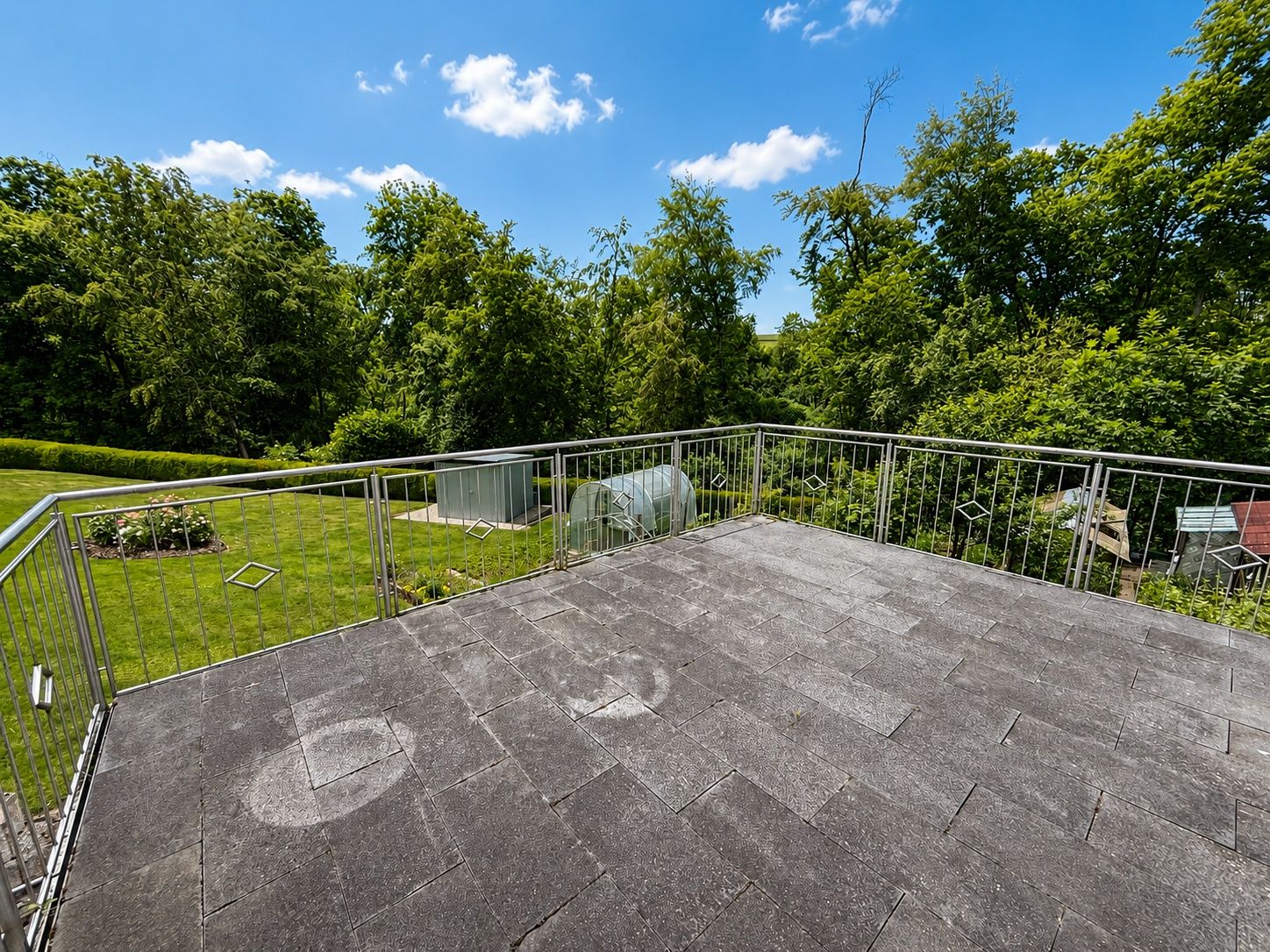 *Wohnen in der Kreuzäckersiedlung – Großzügiges Zweifamilienhaus mit Naturblick* - Bild (17704)