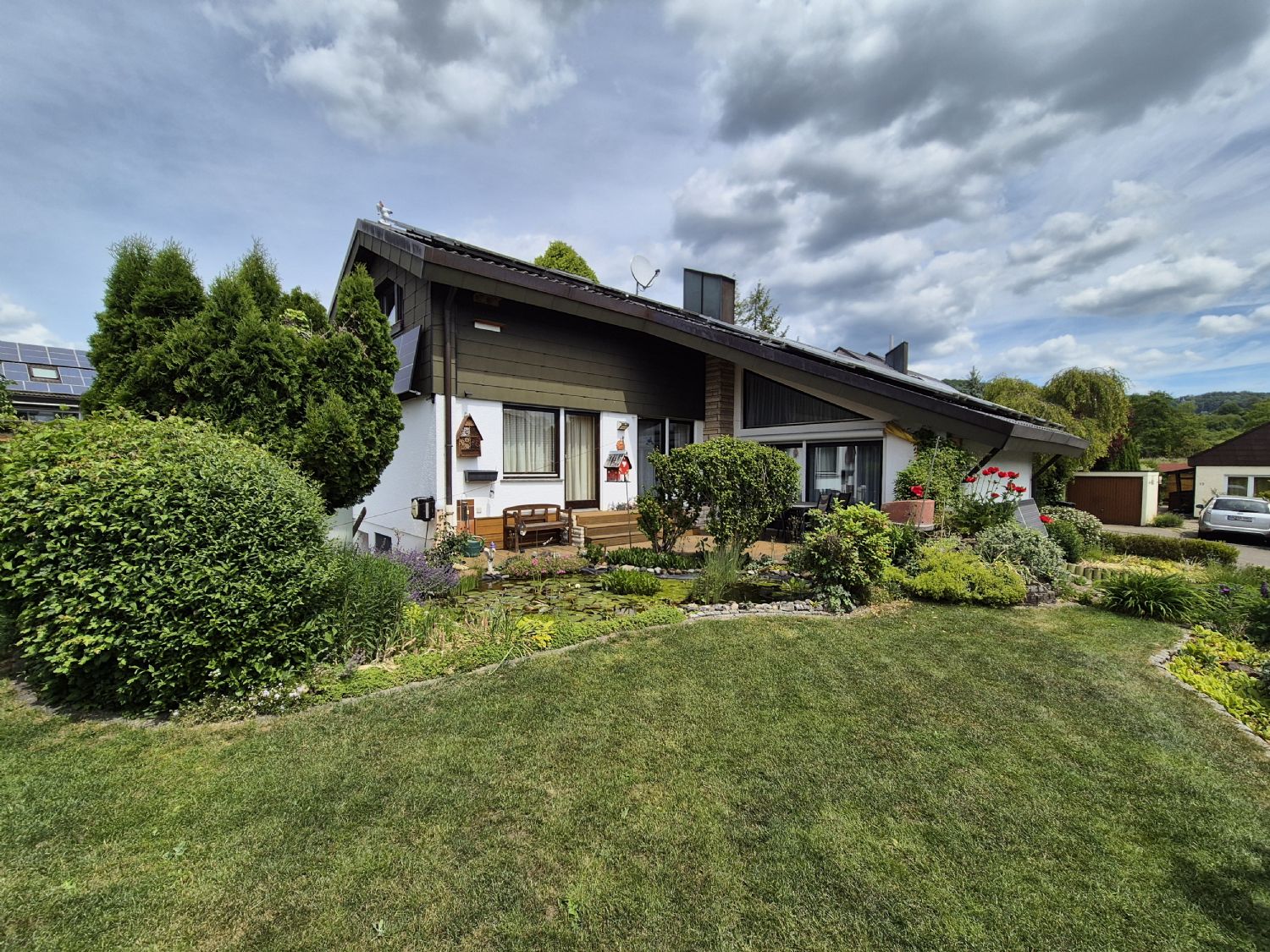 TOP LAGE*Idyllisch eingebettetes Einfamilienhaus mit ELW in ruhiger Wohnlage*, 71549 Auenwald, Einfamilienhaus