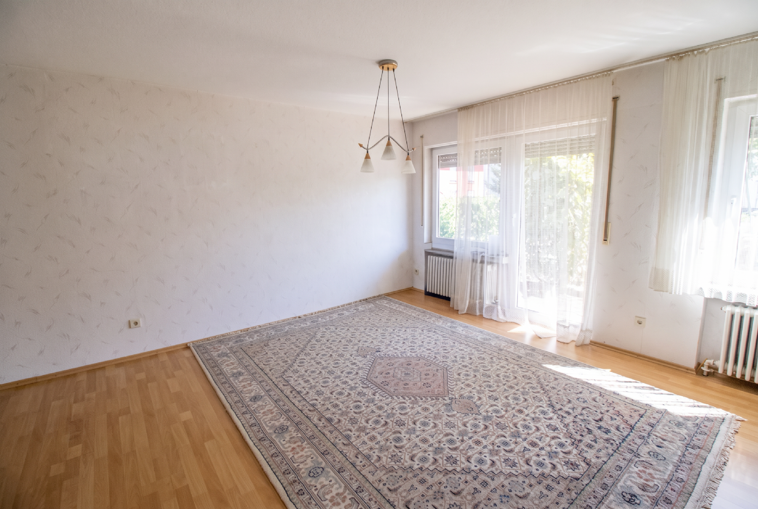 ++Charmante DHH in Ostfildern-Nellingen – 5 Zimmer, sonniger Garten & viel Potenzial++ - Wohnzimmer (23890)