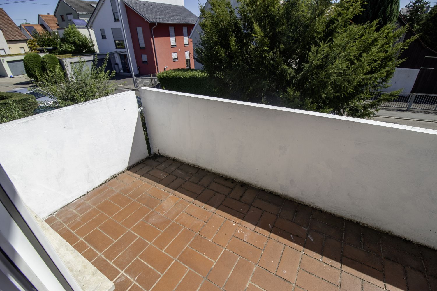 ++Charmante DHH in Ostfildern-Nellingen – 5 Zimmer, sonniger Garten & viel Potenzial++ - Balkon (23899)