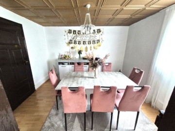 Essbereich - *Charmantes Mehrfamilienhaus in zentraler Lage mit Doppelgarage*