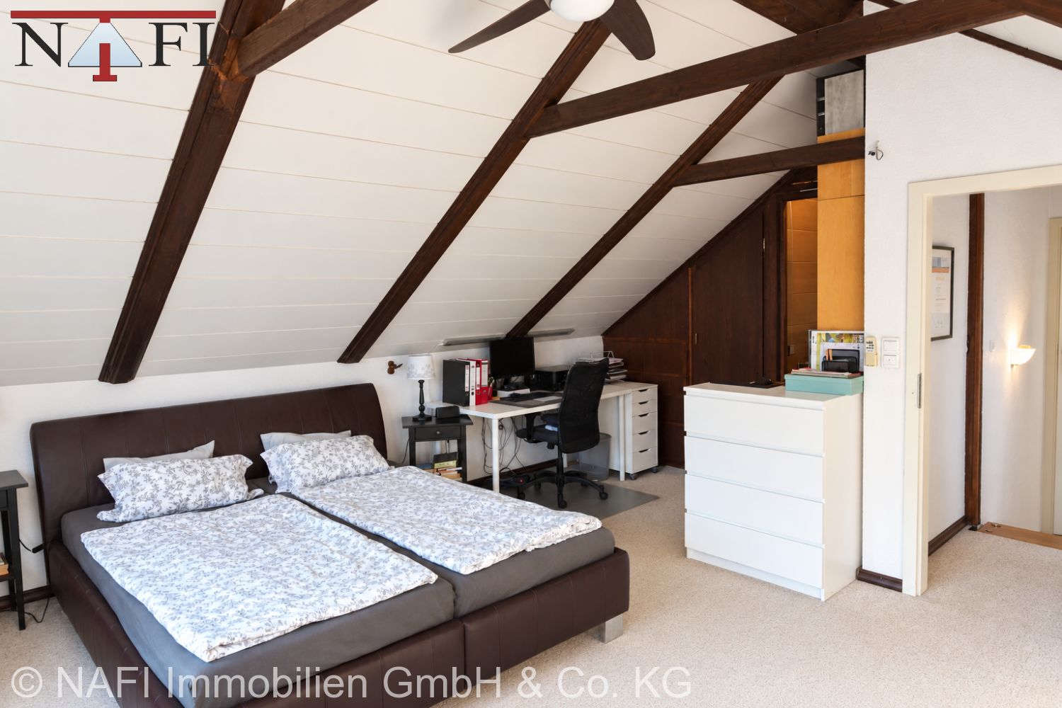 Hochwertige Maisonette-Wohnung mit persönlichem Sonnenuntergang - Schlafzimmer-Suite (28817)