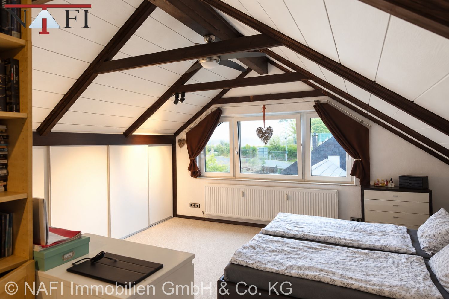 Hochwertige Maisonette-Wohnung mit persönlichem Sonnenuntergang - Schlafzimmer-Suite (28818)