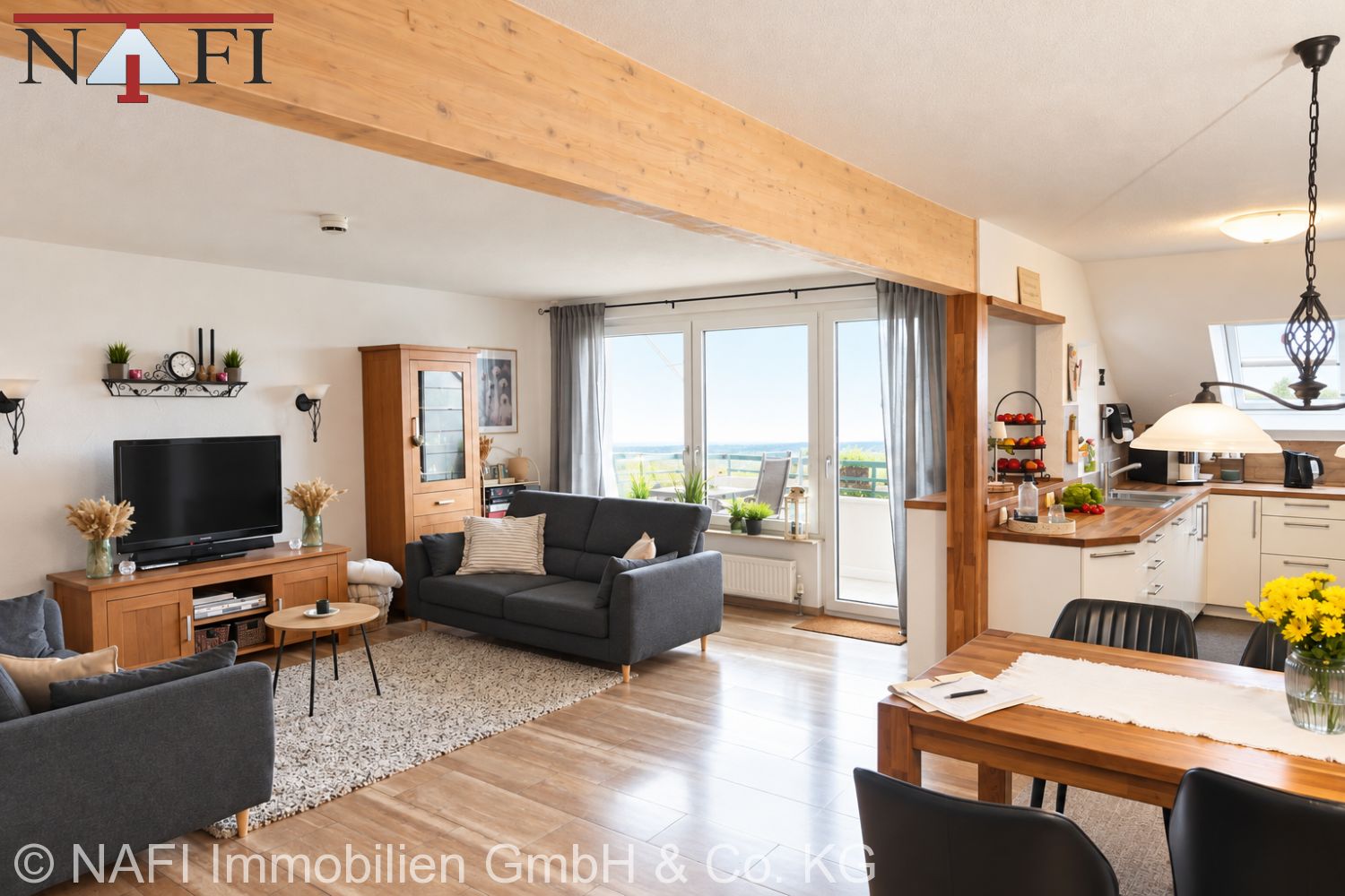Hochwertige Maisonette-Wohnung mit persönlichem Sonnenuntergang - Wohn- & Essbereich (28823)