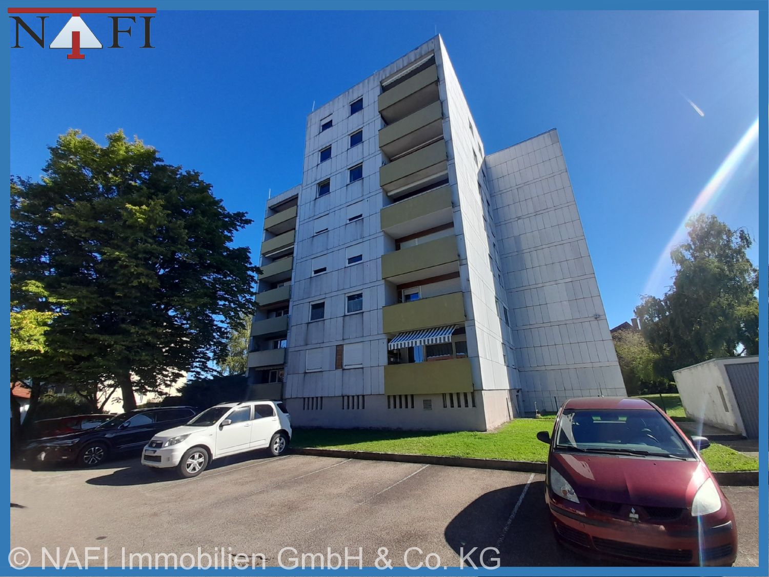 Großzügiges Wohnen: 4,5 Zimmer mit Balkon & Aufzug - Aussenansicht (17764)