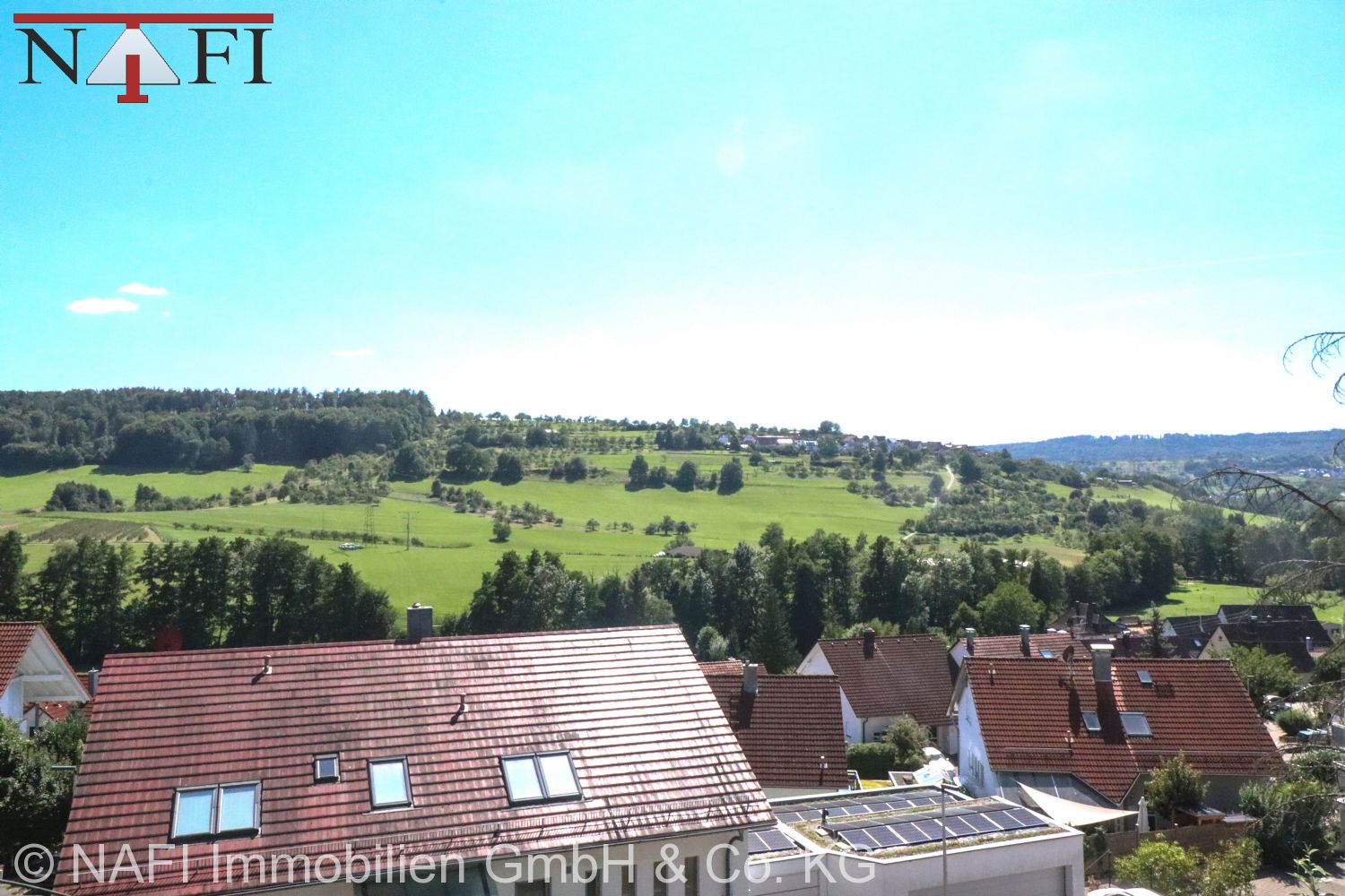 Exklusives Anwesen mit traumhaftem Ausblick & 8 privaten Tiefgaragenstellplätzen - Fernsicht (22013)