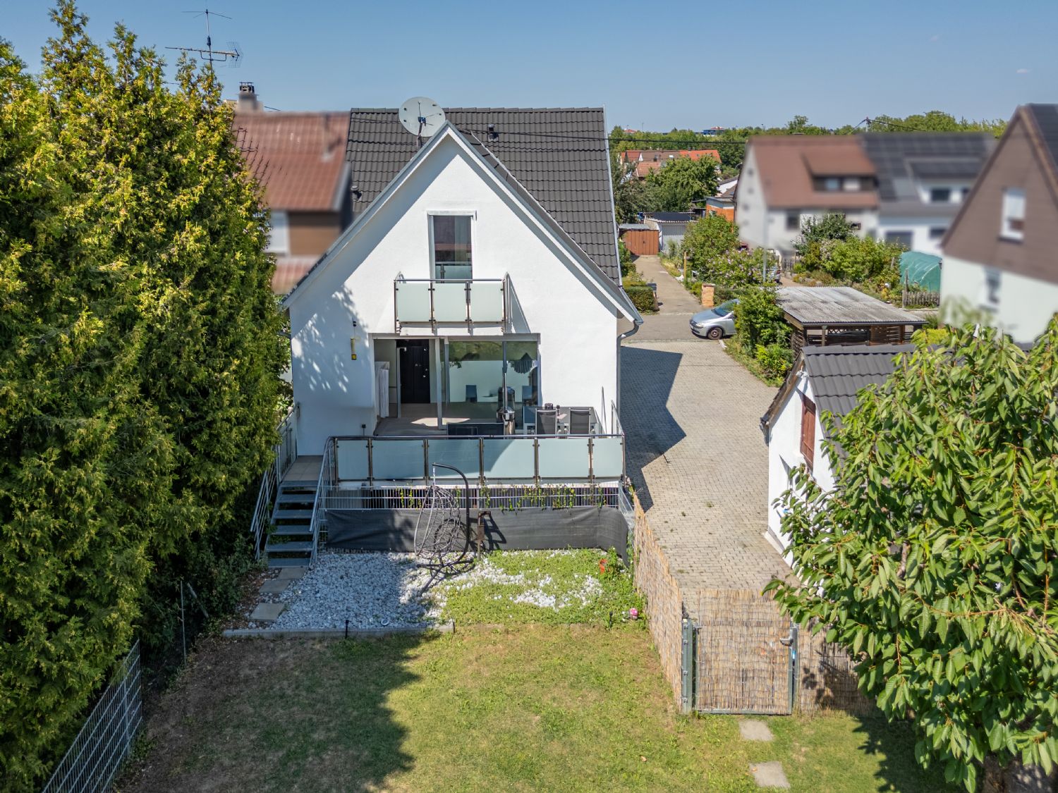 Familientraum mit Zukunft: Modernisiertes Einfamilienhaus mit Einliegerwohnung und Sonnengarten - Bild (21949)
