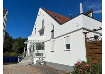 Hauseingang - Moderne Maisonette-Wohnung mit Balkon, Garage & 3 Stellplätzen